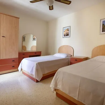 2 Bedrm Seaview Balluta Bay Appartement