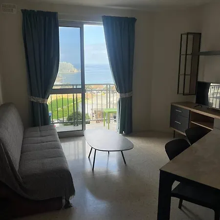2 Bedrm Seaview Balluta Bay * Sliema